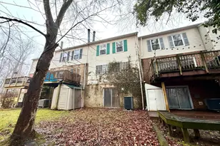 12 Island Run Ct, Baltimore, MD 21228 - Photo 2