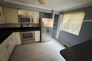 34 Hunt Cup Cir, Owings Mills, MD 21117 - Photo 10