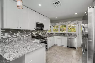 612 W Chesapeake Avenue, Towson, MD 21204 - Photo 14