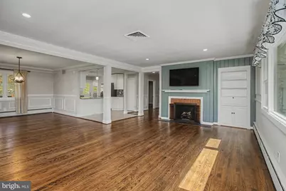 612 W Chesapeake Avenue, Towson, MD 21204 - Photo 2