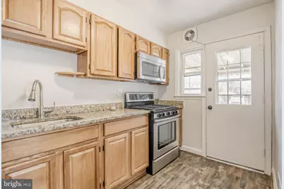 946 Middlesex Road, Essex, MD 21221 - Photo 8