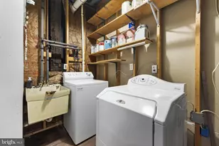 1704 Forsythia Ln, Baltimore, MD 21227 - Photo 40