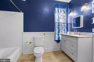 1704 Forsythia Ln, Baltimore, MD 21227 - Photo 22