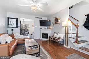 23 Coatsbridge Ct, Baltimore, MD 21236 - Photo 4