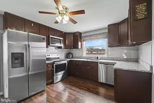 908 Meadow Ave, Baltimore, MD 21222 - Photo 8