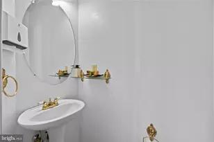 9046 Tarpleys Cir, Baltimore, MD 21237 - Photo 18