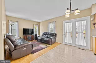 9046 Tarpleys Cir, Baltimore, MD 21237 - Photo 10