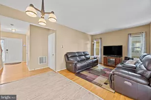 9046 Tarpleys Cir, Baltimore, MD 21237 - Photo 4