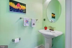 6926 Summit Cir, Baltimore, MD 21239 - Photo 34