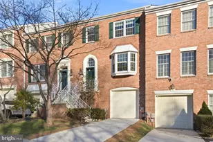 15 Hewetson Ct, Lutherville Timonium, MD 21093 - Photo 2