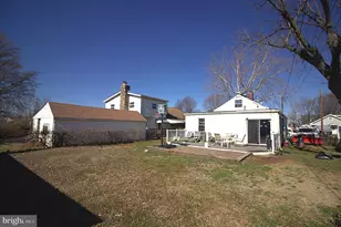 2517 McComas Ave, Dundalk, MD 21222 - Photo 6