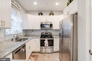 708 Hyde Park Rd, Essex, MD 21221 - Photo 20