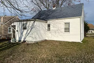 54 Riverside Rd, Baltimore, MD 21221 - Photo 12