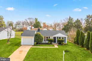 7213 Johnnycake Rd, Baltimore, MD 21228 - Photo 2