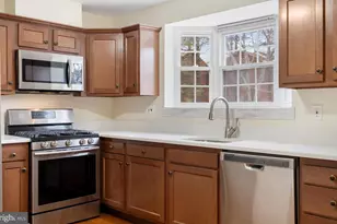 19 Spring Glen Ct, Cockeysville, MD 21030 - Photo 12