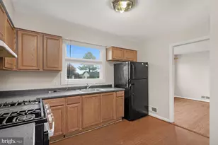 6 Bright Cir, Gwynn Oak, MD 21207 - Photo 10