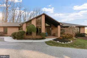 2104 Highland Ridge Dr, Phoenix, MD 21131 - Photo 2