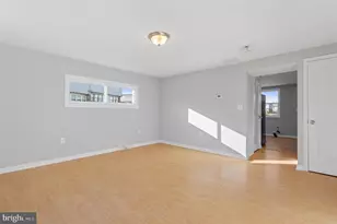 801 Seckel Ct, Halethorpe, MD 21227 - Photo 10