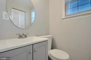 1727 Magnolia Ave, Baltimore, MD 21227 - Photo 12