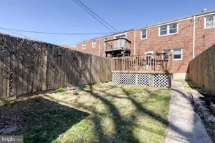 933 Circle Dr, Halethorpe, MD 21227 - Photo 32