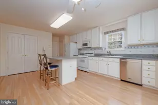 9102 Wise Ave Ext, Baltimore, MD 21219 - Photo 12