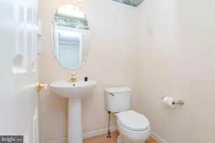 9102 Wise Ave Ext, Baltimore, MD 21219 - Photo 14