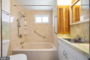 4206 Baltimore St, Halethorpe, MD 21227 - Photo 18