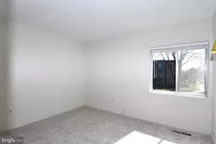 8 Stonehenge Cir, Baltimore, MD 21208 - Photo 24