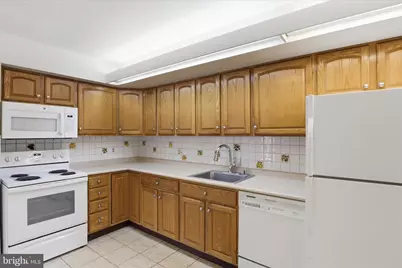 8 Stonehenge Circle #8-7, Baltimore, MD 21208 - Photo 12