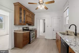 23 Ridge Rd, Baltimore, MD 21228 - Photo 18