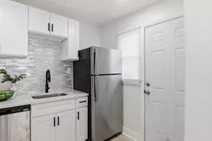 8653 Hoerner Ave, Parkville, MD 21234 - Photo 16