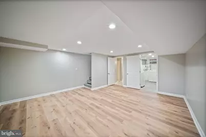 834 N Marlyn Avenue, Essex, MD 21221 - Photo 16