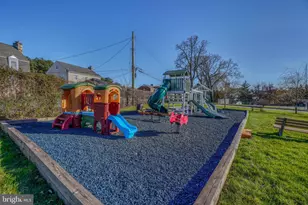 8 Choate Ct, Towson, MD 21204 - Photo 44