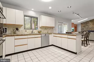 19 Marcie Woods Ct, Baltimore, MD 21208 - Photo 14