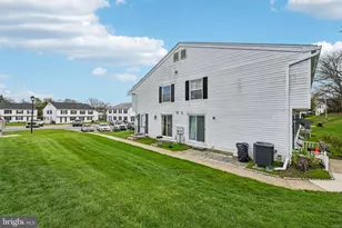 32 Coliston Rd, Reisterstown, MD 21136 - Photo 2