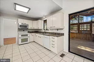 12204 Velvet Hill Dr, Owings Mills, MD 21117 - Photo 12