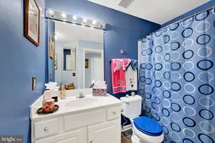 8813 Stoneridge Cir, Pikesville, MD 21208 - Photo 22