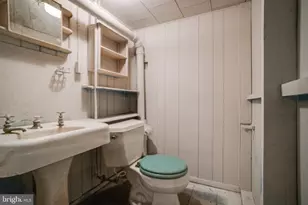 1813 Portship Rd, Dundalk, MD 21222 - Photo 48