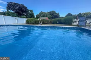 804 Pineview Pl, Baltimore, MD 21220 - Photo 2