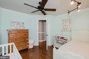 7906 Long Meadow Rd, Pikesville, MD 21208 - Photo 18