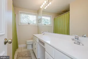 7906 Long Meadow Rd, Pikesville, MD 21208 - Photo 20