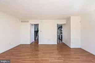 13 Bohn Ct, Rosedale, MD 21237 - Photo 4