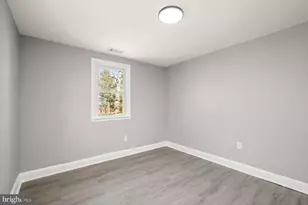 750 Charing Cross Rd, Baltimore, MD 21229 - Photo 18