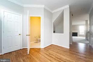 10 Pepperdine Cir, Baltimore, MD 21228 - Photo 2