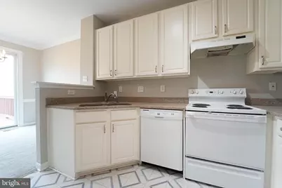 10 Pepperdine Circle, Baltimore, MD 21228 - Photo 10