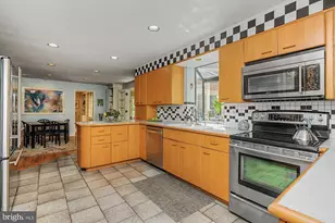 1018 Brooklandwood Rd, Lutherville Timonium, MD 21093 - Photo 16