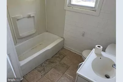 8019 Edgewater Avenue, Rosedale, MD 21237 - Photo 10