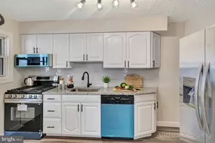 302 Endsleigh Ave, Middle River, MD 21220 - Photo 6