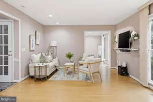 7 Cornfield Ct, Reisterstown, MD 21136 - Photo 12