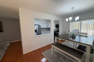 18 Jameson Ln, Baltimore, MD 21208 - Photo 8